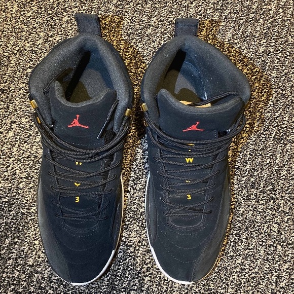 Air Jordan 12 Reverse Taxi - Picture 3 of 8